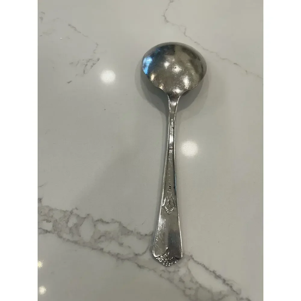 Vtg WM Rogers IS Silver‎ Plate 9” Serving Spoon Intricate Handle Details